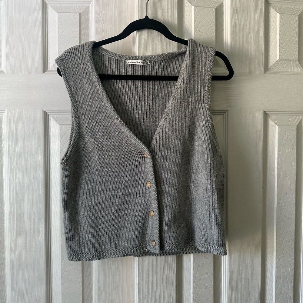 Abercrombie & Fitch Gray V-Neck Sweater